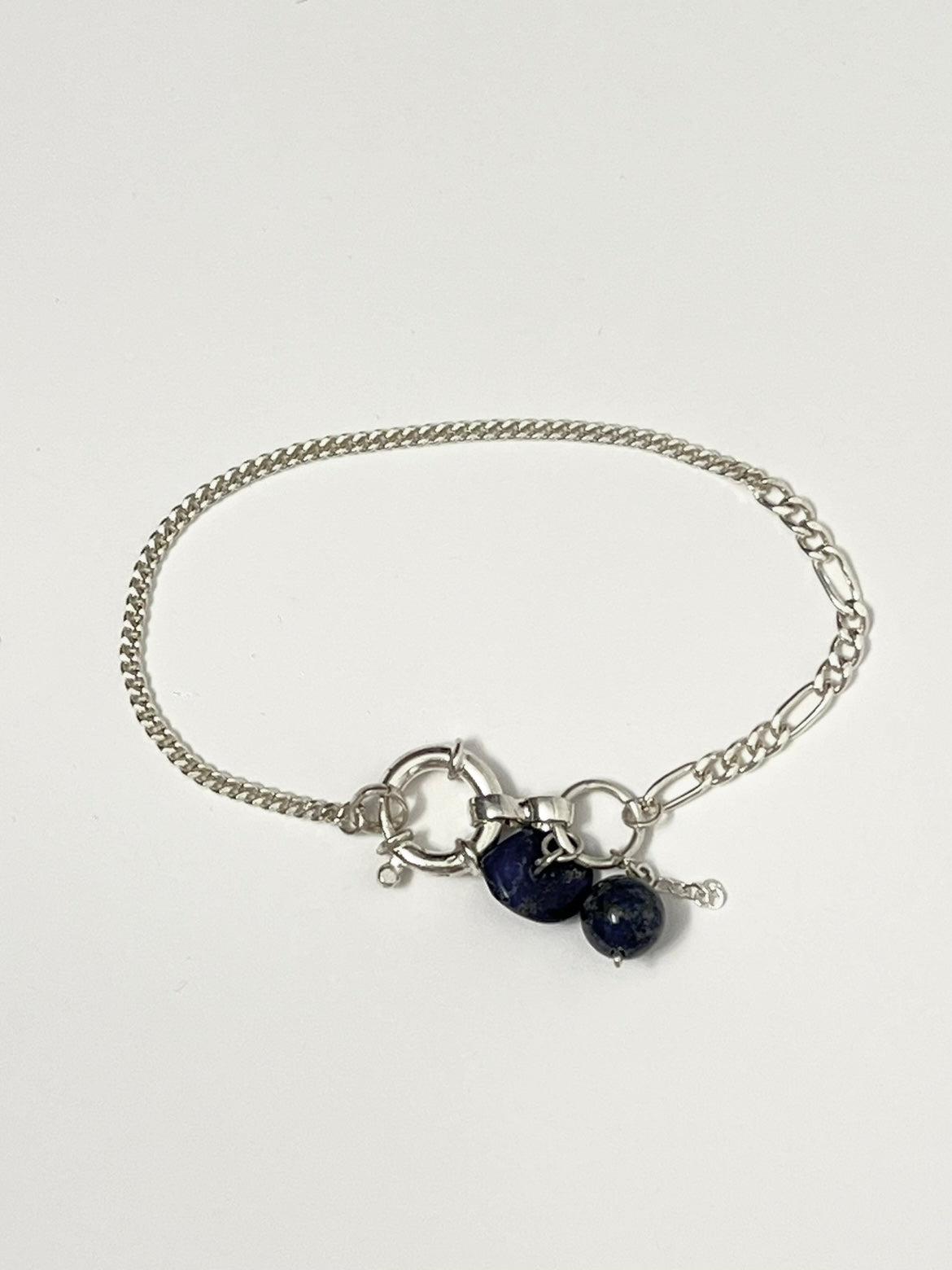 Blue pupil bracelet