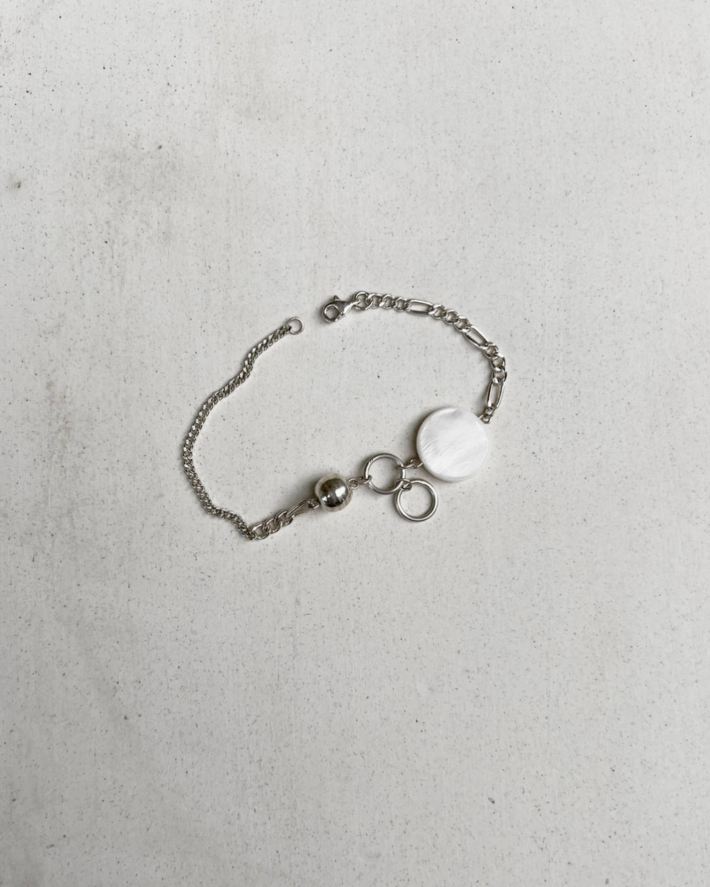 The whitemoon bracelet